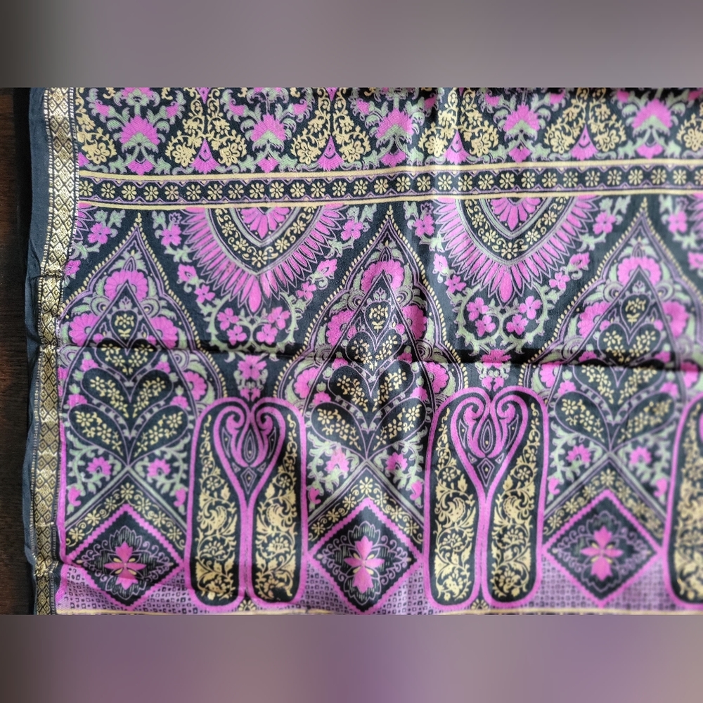 Printed Black and Pink Silk Saree - Picture 4 of 4